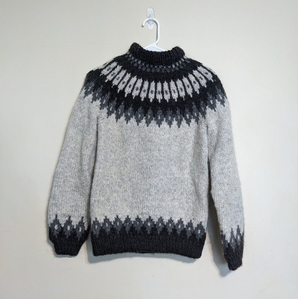 Vintage Icelandic Lopapeysa Wool Sweater in Gray Size Small - Picture 2 of 5